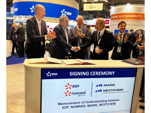 Signing ceremony with Maire and Nextchem